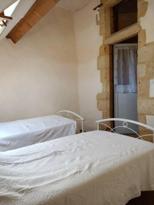 Maison de caractère au cœur de la cité médiévale de Gourdon Exterior foto