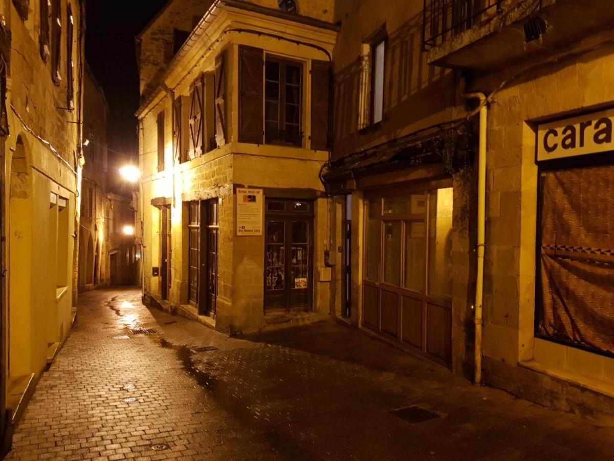 Maison de caractère au cœur de la cité médiévale de Gourdon Exterior foto
