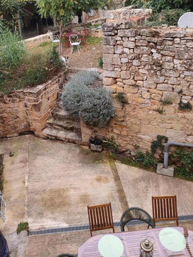 Maison de caractère au cœur de la cité médiévale de Gourdon Exterior foto